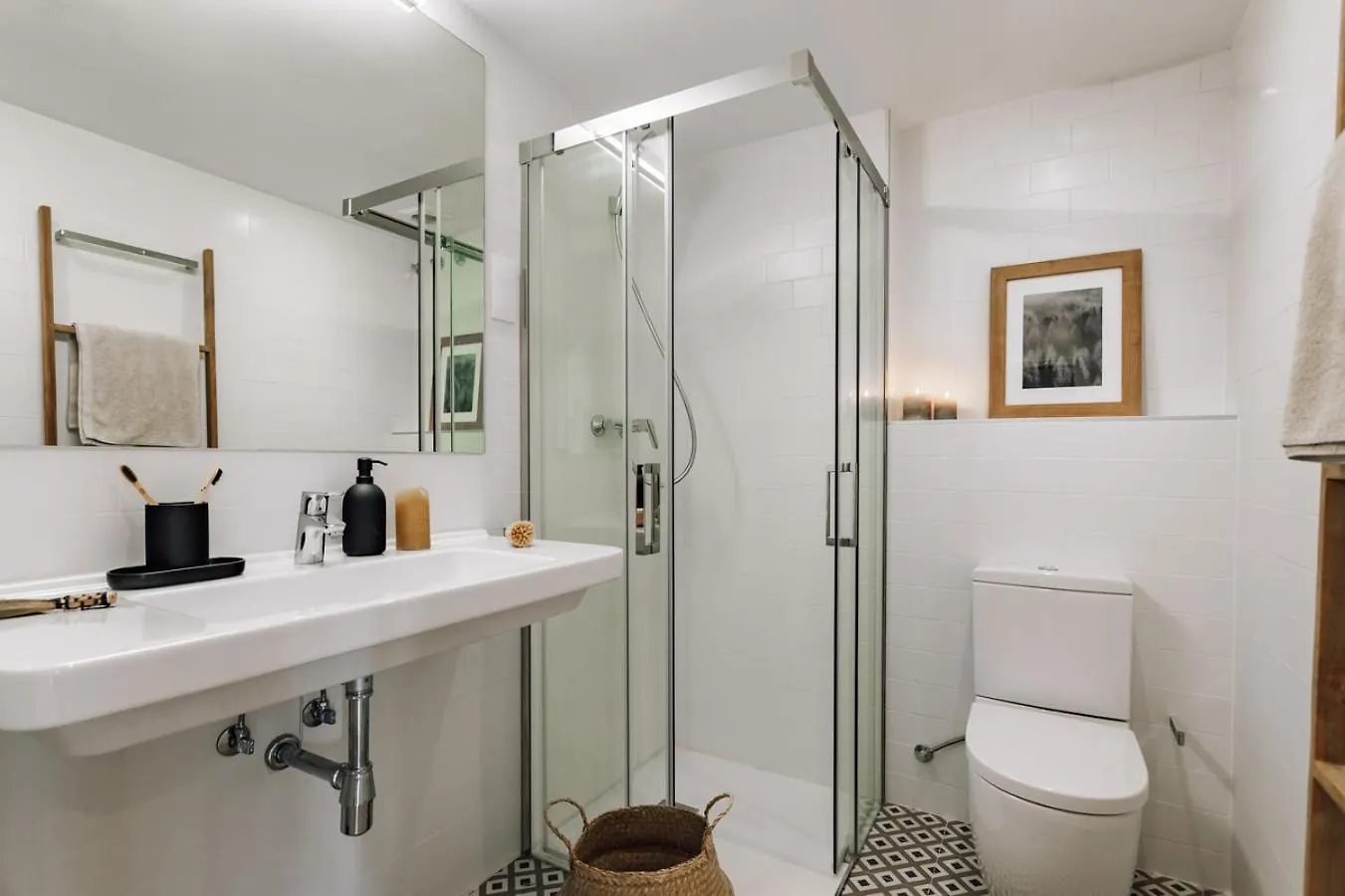 Campro - 3 Bedrooms Apartment With Balcony In Eixample Esquerra Barcellona Spagna